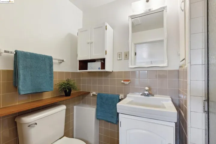 4001 Fruitvale Ave, Oakland, California 94602