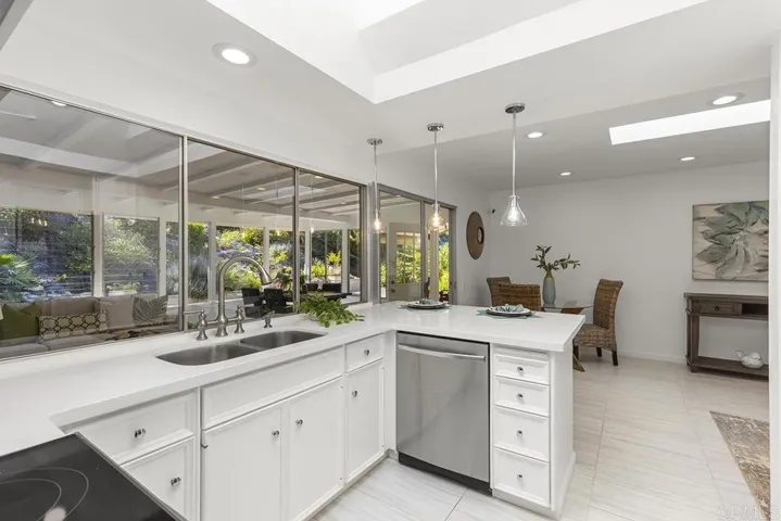 16156 Mesto Drive, San Diego, California 92128