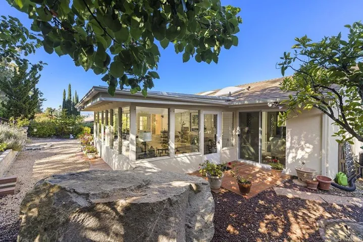 16156 Mesto Drive, San Diego, California 92128
