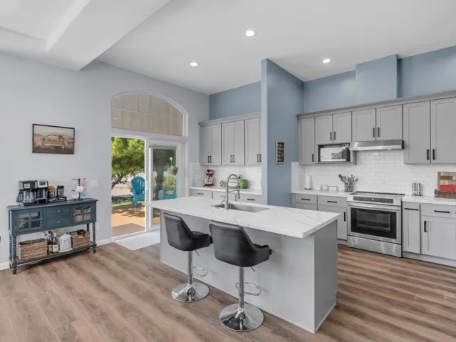 200 Prater Way, Hollister, California 95023
