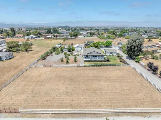 200 Prater Way, Hollister, California 95023
