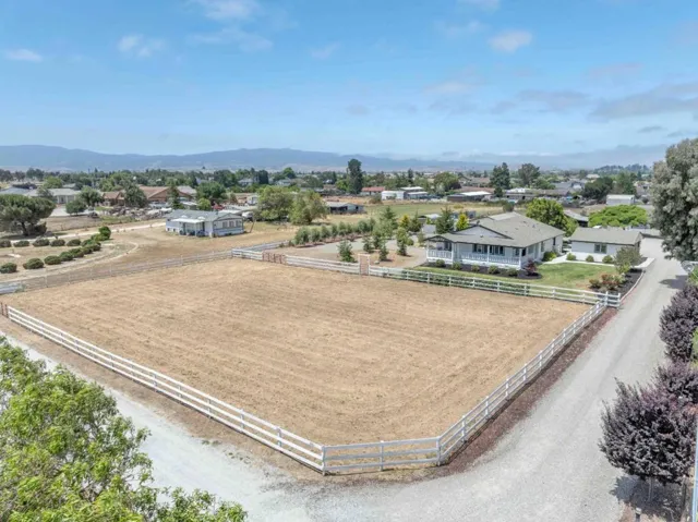 200 Prater Way, Hollister, California 95023