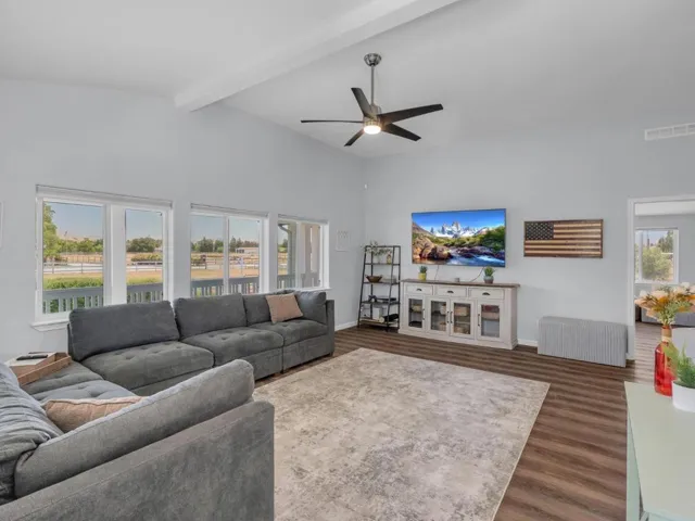 200 Prater Way, Hollister, California 95023