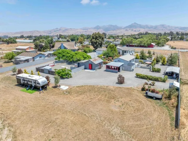 200 Prater Way, Hollister, California 95023