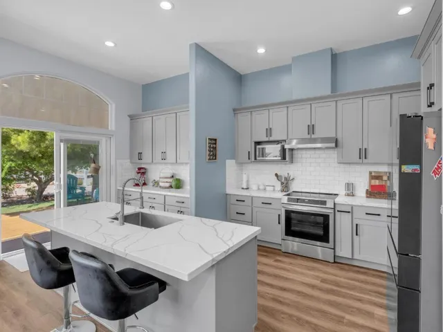 200 Prater Way, Hollister, California 95023