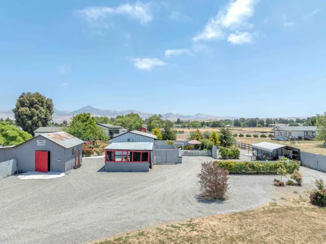 200 Prater Way, Hollister, California 95023