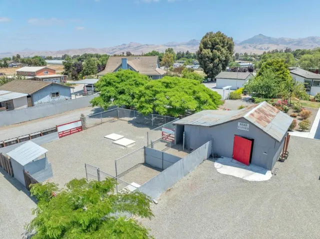 200 Prater Way, Hollister, California 95023