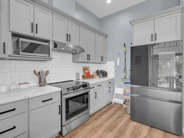 200 Prater Way, Hollister, California 95023