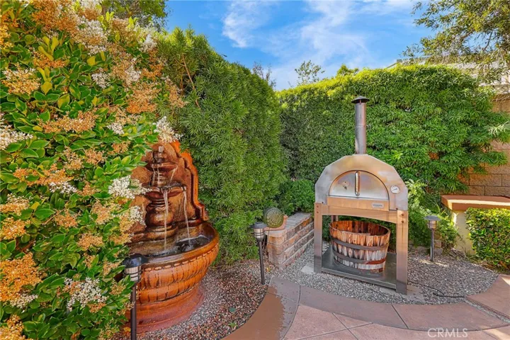 1049 S Summer Breeze Lane, Anaheim Hills, California 92808