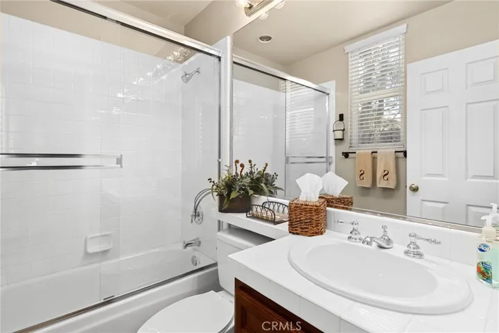 1049 S Summer Breeze Lane, Anaheim Hills, California 92808