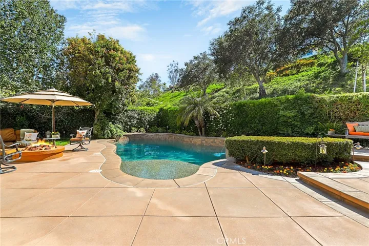 1049 S Summer Breeze Lane, Anaheim Hills, California 92808
