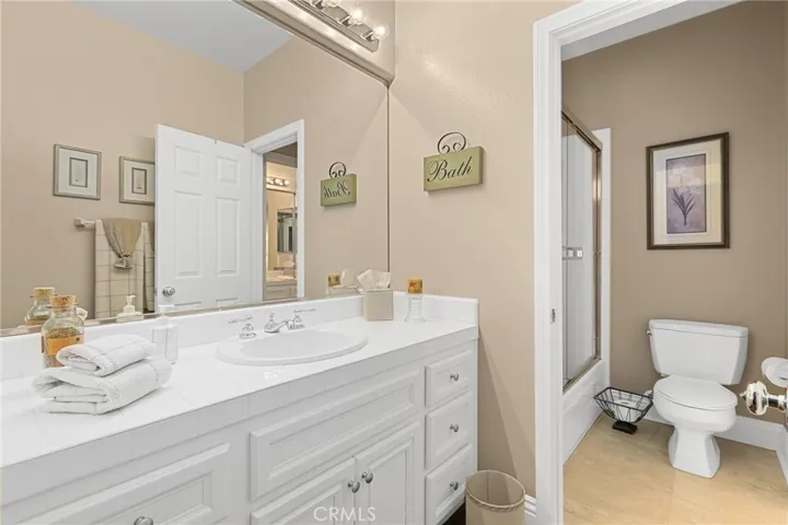 1049 S Summer Breeze Lane, Anaheim Hills, California 92808