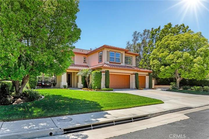 1049 S Summer Breeze Lane, Anaheim Hills, California 92808