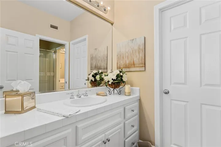 1049 S Summer Breeze Lane, Anaheim Hills, California 92808