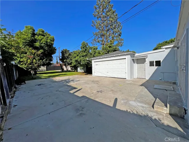 255 Aliso Street, Pomona, California 91768