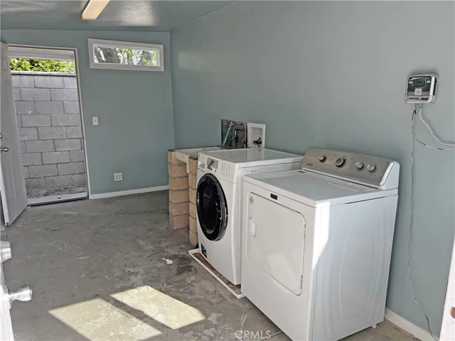 255 Aliso Street, Pomona, California 91768
