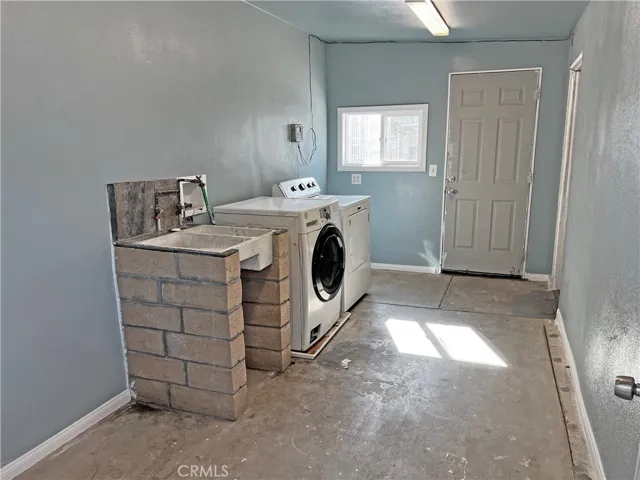 255 Aliso Street, Pomona, California 91768