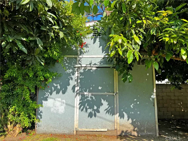 255 Aliso Street, Pomona, California 91768