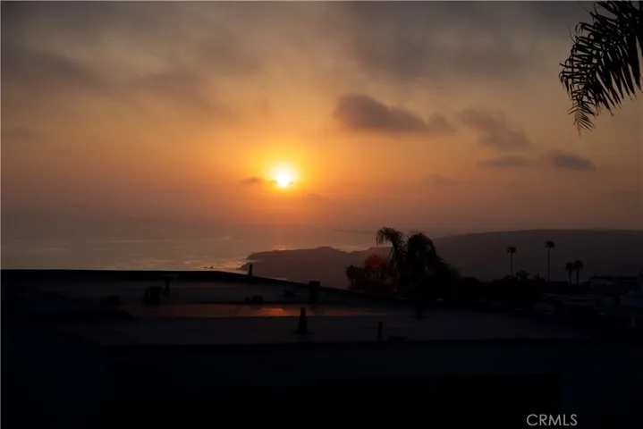 891 Acapulco Street, Laguna Beach, California 92651