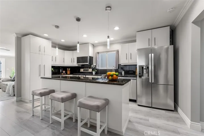 891 Acapulco Street, Laguna Beach, California 92651