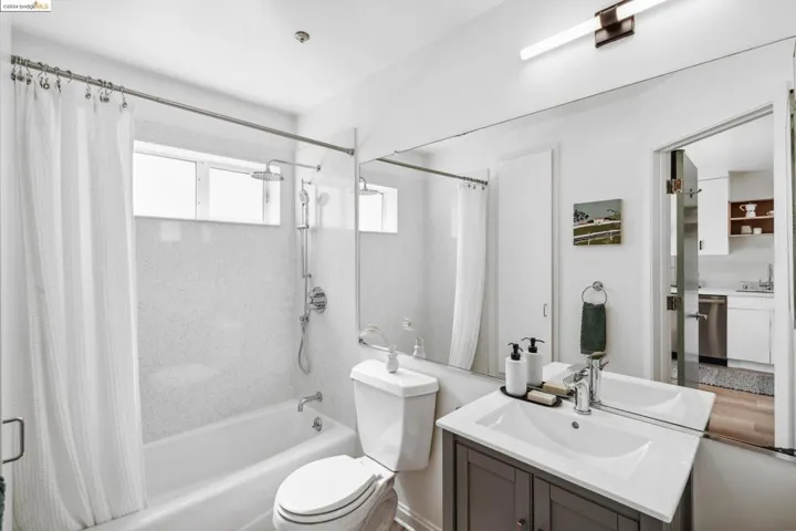 2718 9th St 2, Berkeley, California 94710