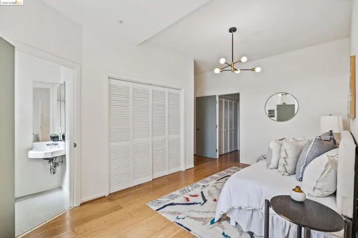 2718 9th St 2, Berkeley, California 94710