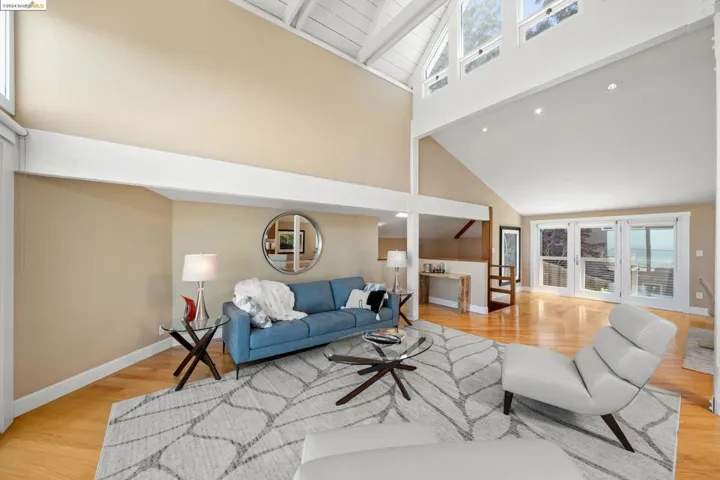 121 Diablo Dr, Oakland, California 94611