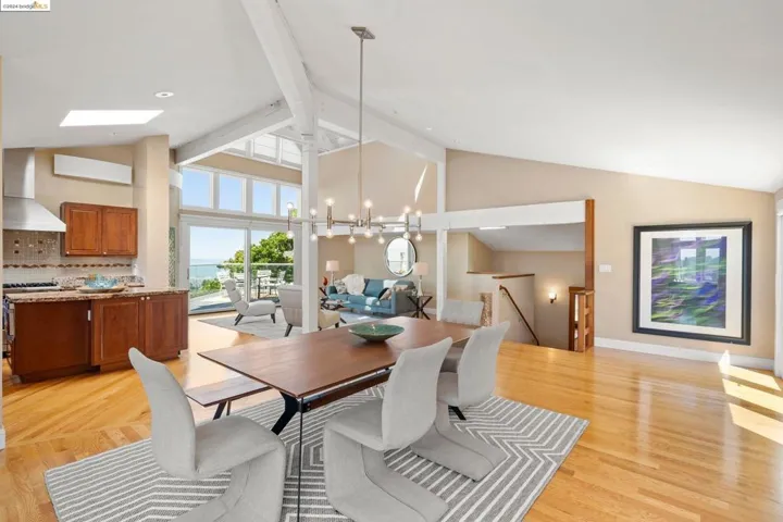 121 Diablo Dr, Oakland, California 94611