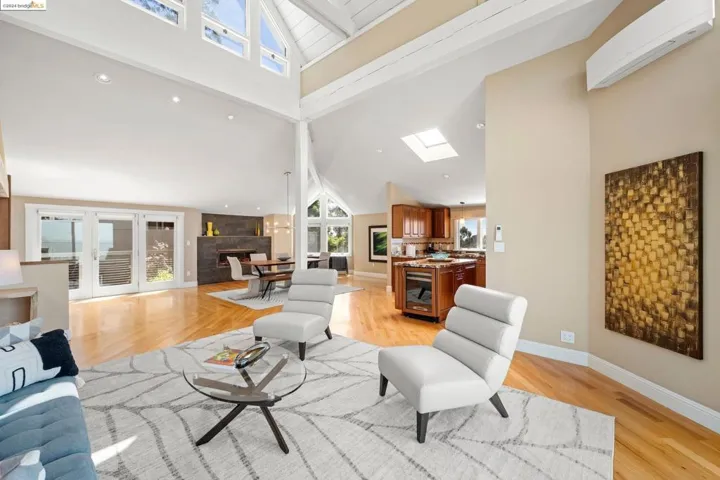 121 Diablo Dr, Oakland, California 94611