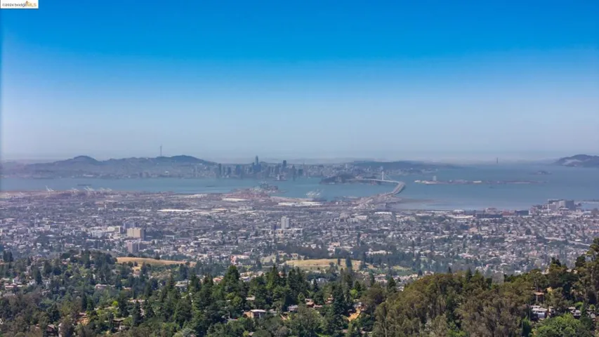 121 Diablo Dr, Oakland, California 94611