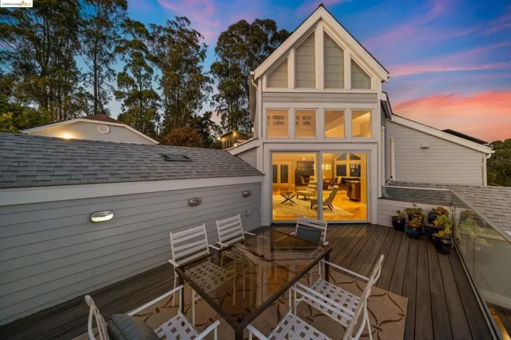 121 Diablo Dr, Oakland, California 94611