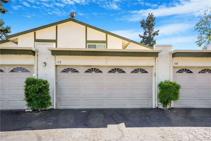 Attached Garage