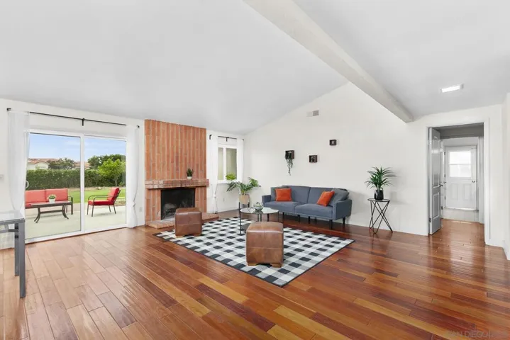5650 Calle Miramar, La Jolla, California 92037