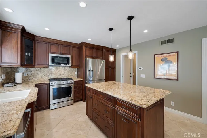 6284 E Northfield Avenue, Anaheim Hills, California 92807