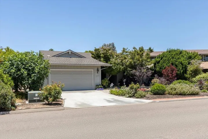 1002 San Pablo Dr, San Marcos, California 92078