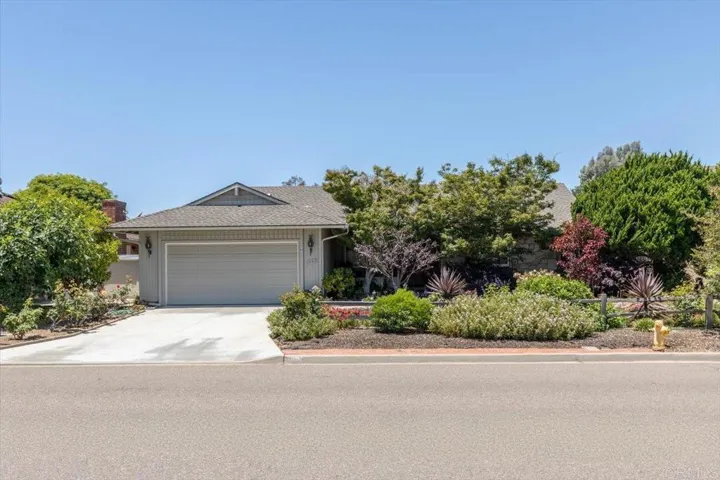 1002 San Pablo Dr, San Marcos, California 92078