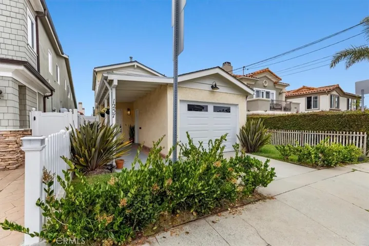 1257 10th Street, Hermosa Beach, California 90254