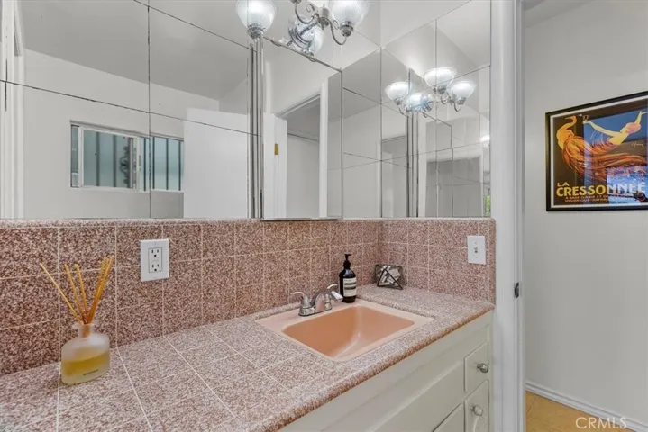 1257 10th Street, Hermosa Beach, California 90254