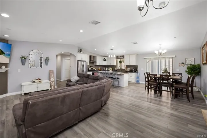 11722 Hemlock Avenue, Hesperia, California 92345