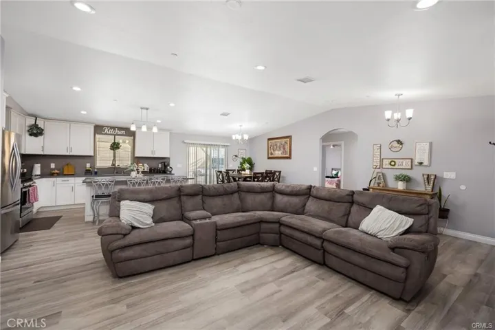 11722 Hemlock Avenue, Hesperia, California 92345