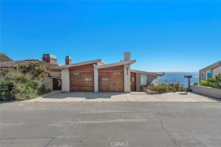 2049 Ocean Way, Laguna Beach, California 92651