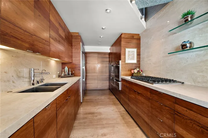 2049 Ocean Way, Laguna Beach, California 92651