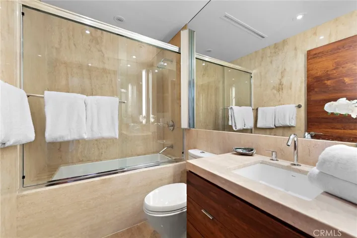 2049 Ocean Way, Laguna Beach, California 92651