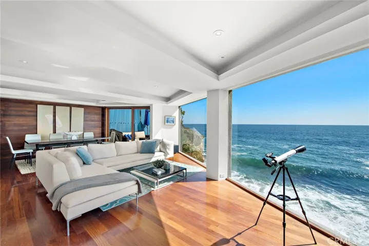 2049 Ocean Way, Laguna Beach, California 92651