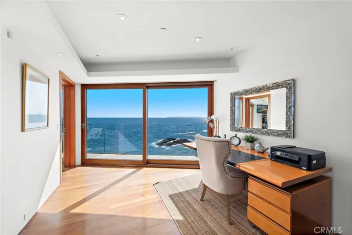 2049 Ocean Way, Laguna Beach, California 92651