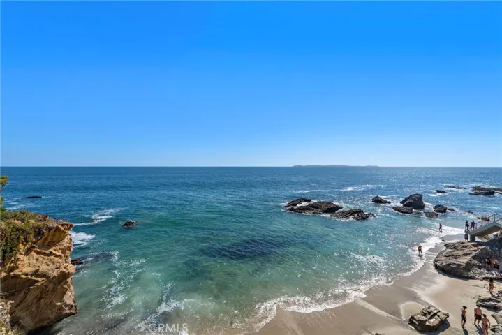 2049 Ocean Way, Laguna Beach, California 92651