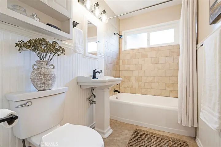 5 Clara Lane, Chico, California 95926