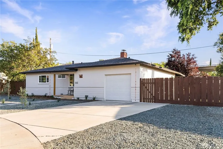 5 Clara Lane, Chico, California 95926