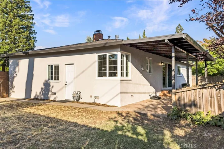 5 Clara Lane, Chico, California 95926
