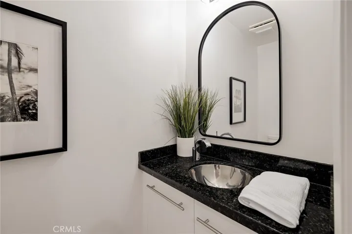 6690 Vista Del Mar D, Playa Del Rey, California 90293